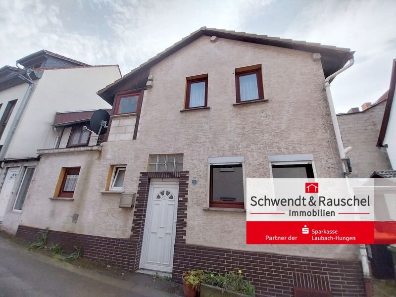 Einfamilienhaus zum Kauf 89.000 € 4 Zimmer 120 m²<br/>Wohnfläche 120 m²<br/>Grundstück Hungen Hungen 35410