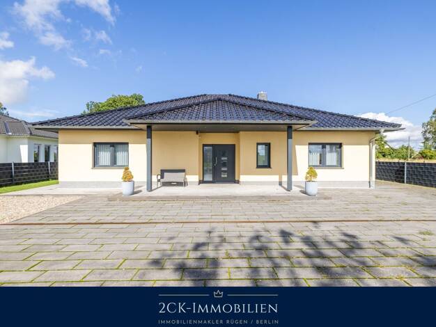 Bungalow zum Kauf 798.000 € 5 Zimmer 170 m² 1.070 m² Grundstück Poppelvitz 15 c Poppelvitz Garz/Rügen 18574