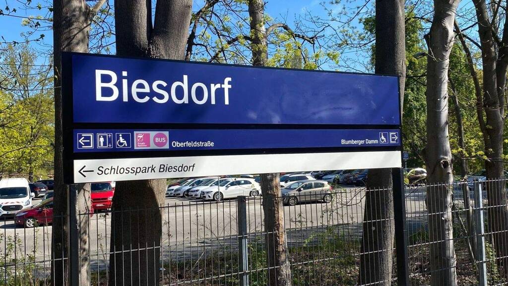 Tiefgarage zur Miete provisionsfrei 95 € Kleiner Parkweg 11-23 Biesdorf Berlin 12683