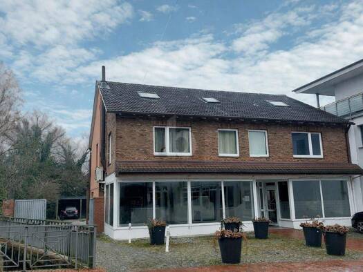 Einfamilienhaus zum Kauf 775.000 € 7 Zimmer 268 m² 804 m² Grundstück Altstadt Quakenbrück 49610