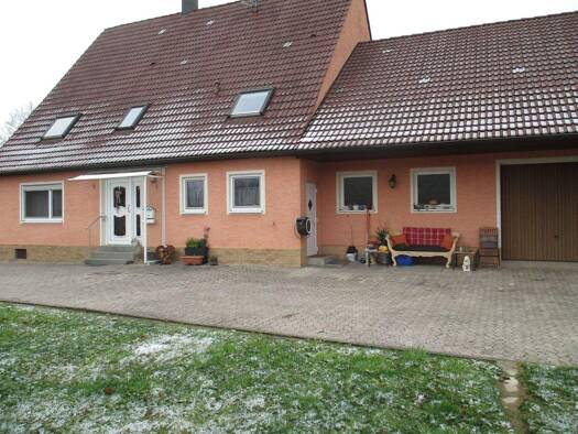 Einfamilienhaus zum Kauf 356.000 € 8 Zimmer 160 m² 8.500 m² Grundstück frei ab sofort Zumhaus Zumhaus Feuchtwangen 91555