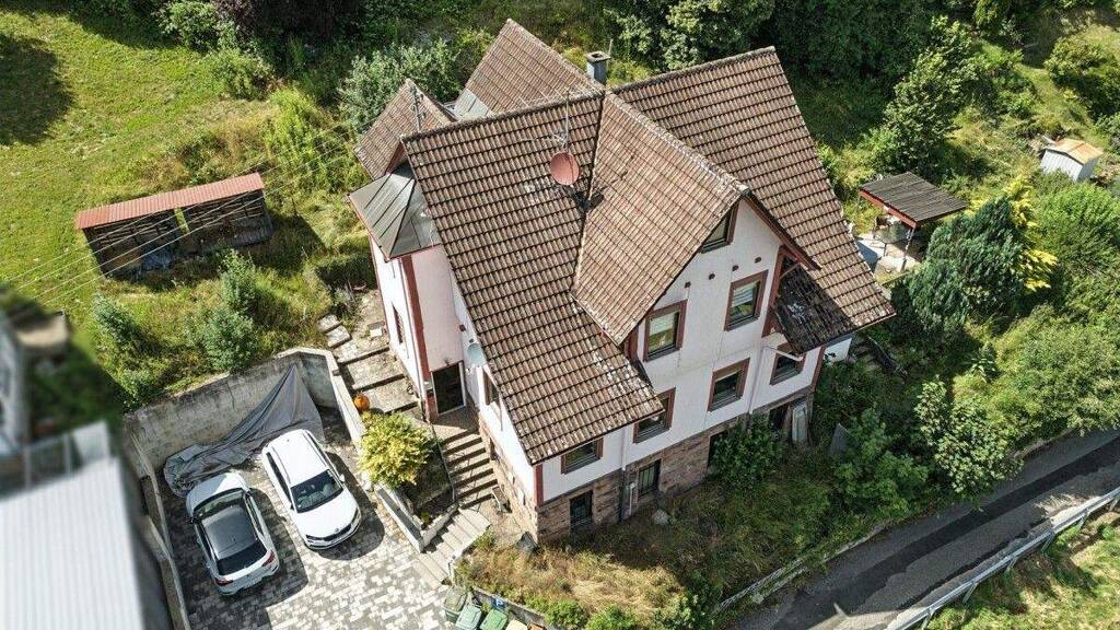 Mehrfamilienhaus zum Kauf provisionsfrei 398.000 € 9 Zimmer 175 m² 800 m² Grundstück Höfen an der Enz 75339