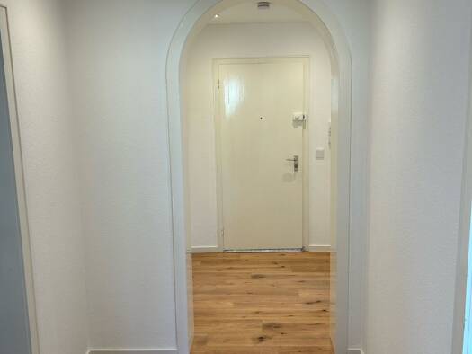 Wohnung zur Miete 580 € 2 Zimmer 61 m² Geschoss 1/3 frei ab sofort Bad Pyrmont 31812