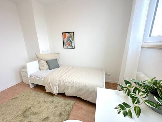 WG-Zimmer zur Miete 550 € 1 Zimmer 25 m² 8. Geschoss frei ab sofort Luthmerstraße 53 Nied Frankfurt am Main 65934
