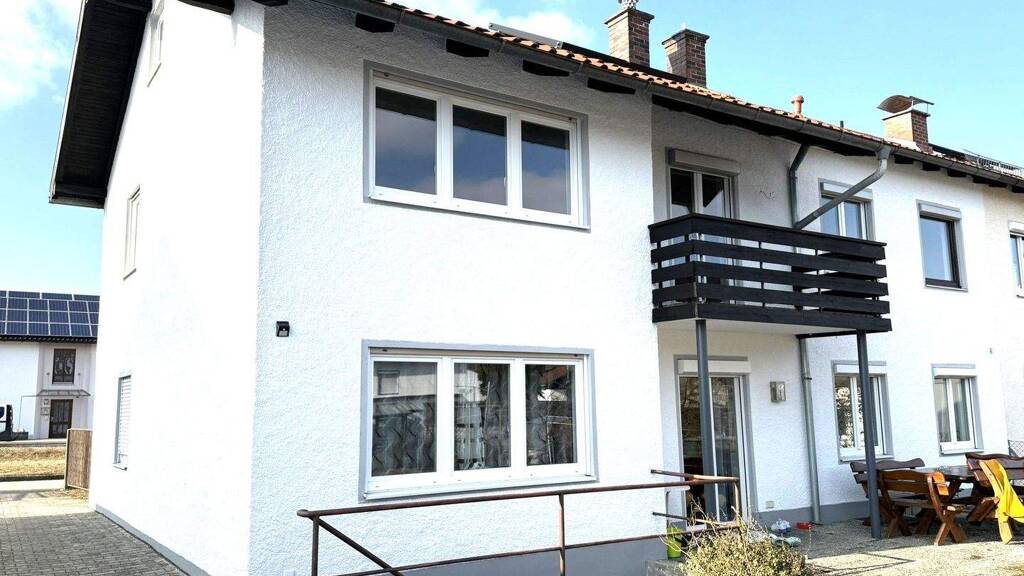 Wohnung zur Miete 970 € 4 Zimmer 81 m² frei ab 01.07.2026 Schwarzau Trostberg / Schwarzau 83308