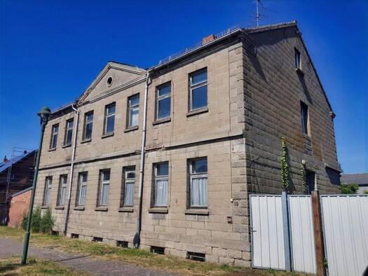 Bauernhaus zum Kauf 49.000 € 15 Zimmer 324 m² 4.265 m² Grundstück Scharlibbe Klietz 39524