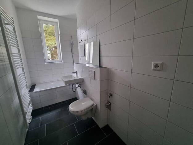 Wohnung zur Miete 660 € 3 Zimmer 72,7 m² frei ab 11.11.2026 Kefersteinstraße 8 Innenstadt Halle (Saale) 06110