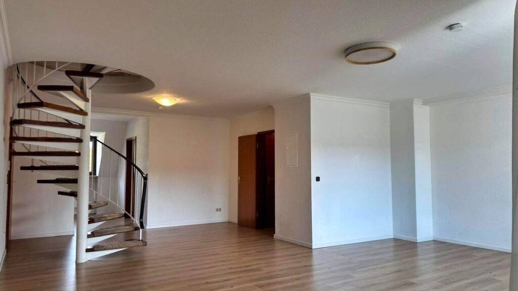 Maisonette zum Kauf 395.000 € 3,5 Zimmer 97 m² Ajtoschstraße 12 Gibitzenhof Nürnberg 90459