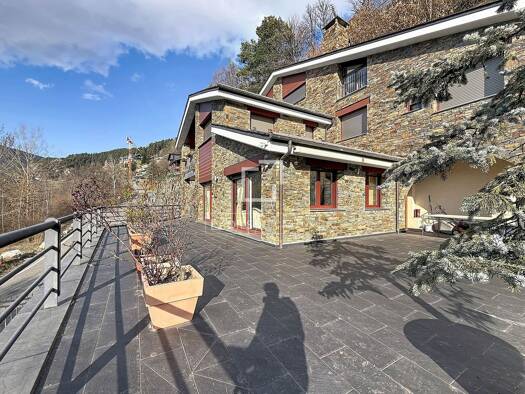 Einfamilienhaus zum Kauf 2.700.000 € 5 Zimmer 667 m² 589 m² Grundstück Escaldes AD700