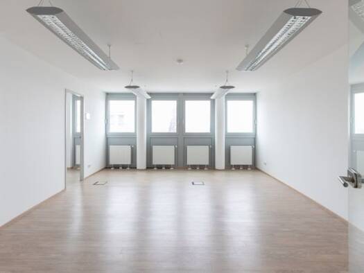 Bürofläche zur Miete provisionsfrei 6 Zimmer 220 m² Bürofläche teilbar ab 220 m² Lilienthalstraße 2a Gilching 82205