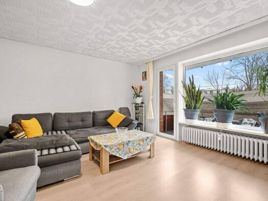 Studio zum Kauf 69.000 € 3 Zimmer 67,1 m² Innenstadt Neumünster 24534