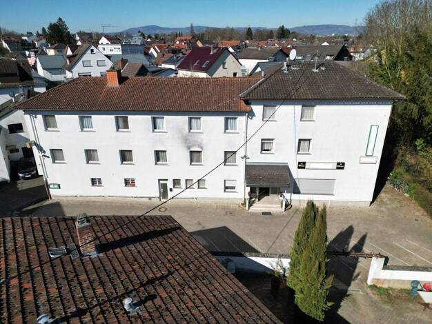 Haus zum Kauf 1.590.000 € 23 Zimmer 90 m² 1.066 m² Grundstück Nieder-Eschbach Frankfurt am Main / Nieder-Eschbach 60437