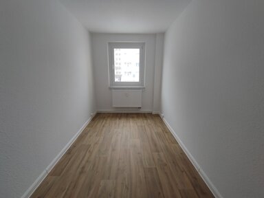 Wohnung zur Miete 466 € 4 Zimmer 71,6 m² 1. Geschoss Karl-Liebknecht-Straße 67 Sangerhausen Sangerhausen 06526