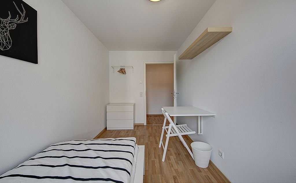 Wohnung zur Miete Wohnen auf Zeit 585 € 3 Zimmer 8 m²<br/>Wohnfläche 04.12.2024<br/>Verfügbarkeit Aachener Straße 8 Neckarvorstadt Stuttgart 70376