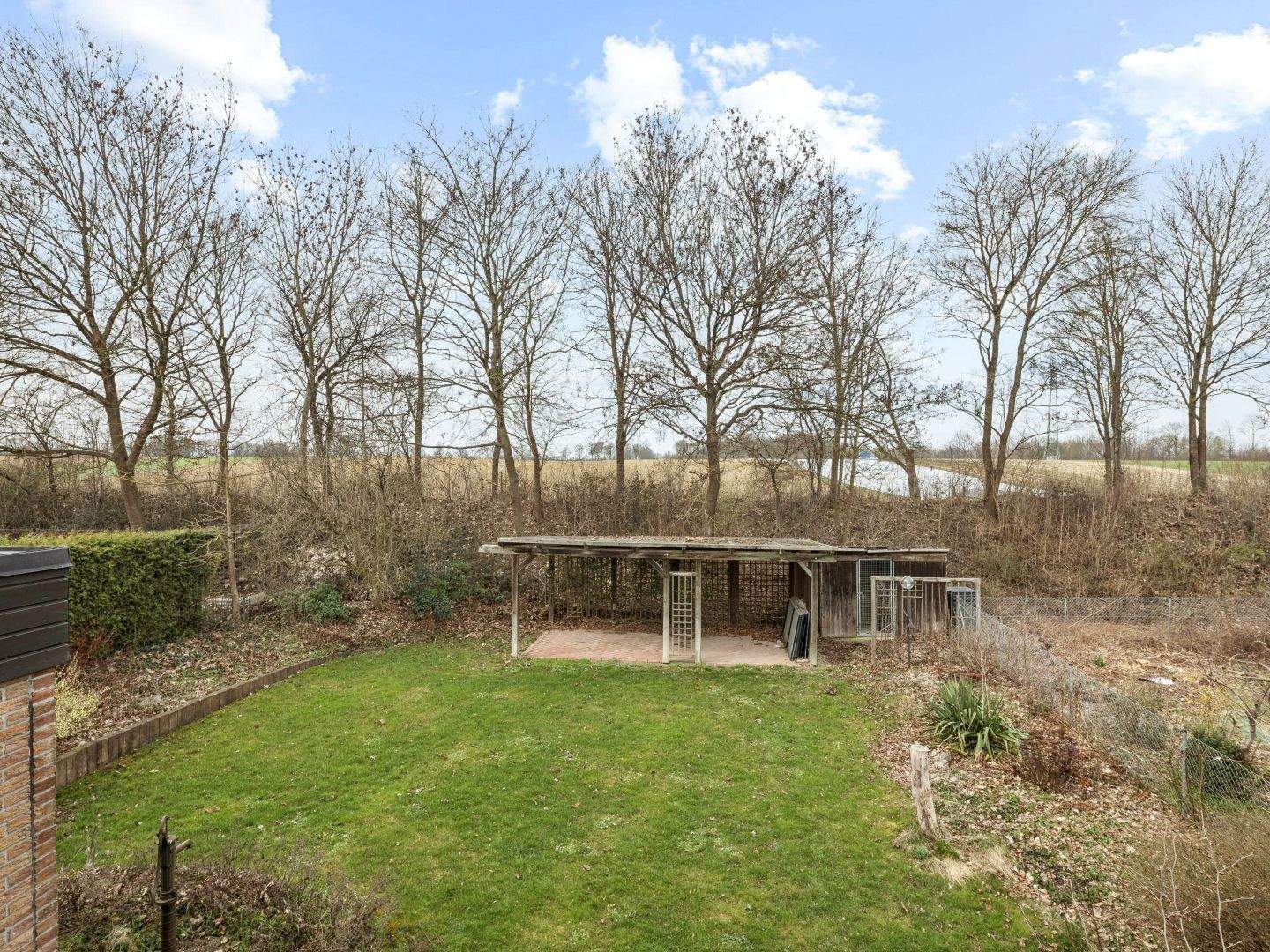 Immobilie in Königsbrunn - Einfamilienhaus in Königsbrunn mit bester Infrastruktur und schönem Garten - Bild 1