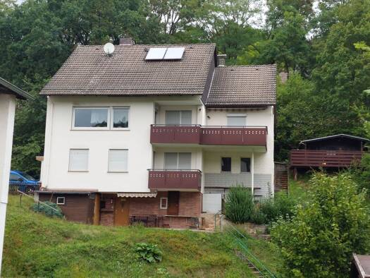 Mehrfamilienhaus zum Kauf 235.000 € 6 Zimmer 150 m² 893 m² Grundstück frei ab 01.11.2026 Bad Hersfeld Bad Hersfeld 36251