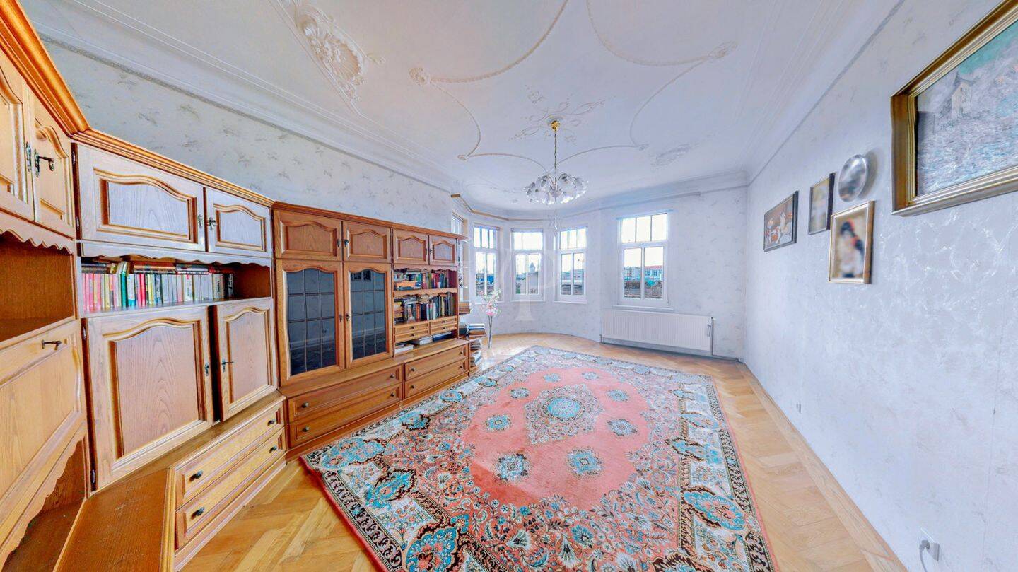 Property thumbnail 2