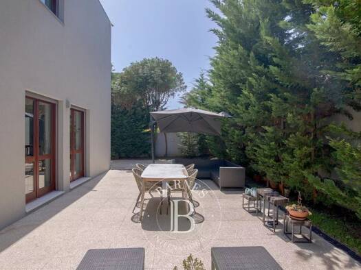 Haus zum Kauf 1.150.000 € 357 m² 400 m² Grundstück Matosinhos e Leça da Palmeira 4450