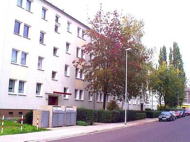 Wohnung zur Miete 299 € 2 Zimmer 37,4 m² 4. Geschoss frei ab 01.07.2025 Schmidtstraße 9 Nicolaiplatz Magdeburg 39124