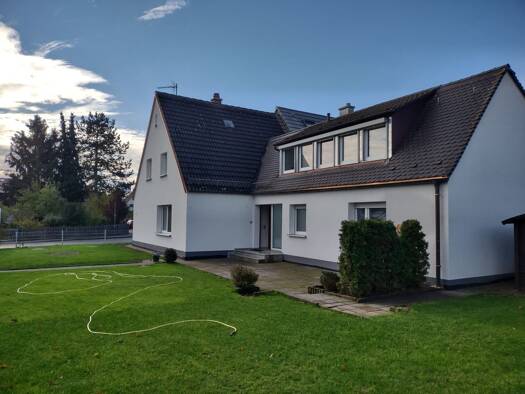 Doppelhaushälfte zur Miete 2.100 € 5 Zimmer 150 m² 500 m² Grundstück frei ab 15.09.2026 Ludwig-Sand-Str. 2 Stadtrandsiedlung Erlangen 91056