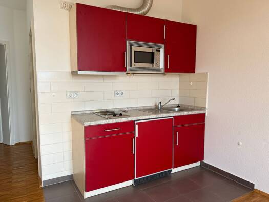 Wohnung zur Miete 270 € 1 Zimmer 25 m² 3. Geschoss Bernburger Straße 18 Innenstadt Mitte 06108