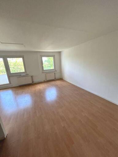 Wohnung zur Miete 257 € 2 Zimmer 56 m² 4. Geschoss frei ab sofort Friesenweg 136 Chrieschwitz Plauen , Vogtl 08529