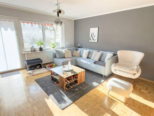 Wohnung zur Miete 590 € 2 Zimmer 70,6 m² frei ab 01.04.2026 Coburg 96450