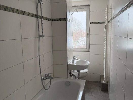 Wohnung zur Miete 382 € 3 Zimmer 60,7 m² 4. Geschoss frei ab 01.03.2026 Warschauer Straße 18 Hohenstücken Brandenburg 14772