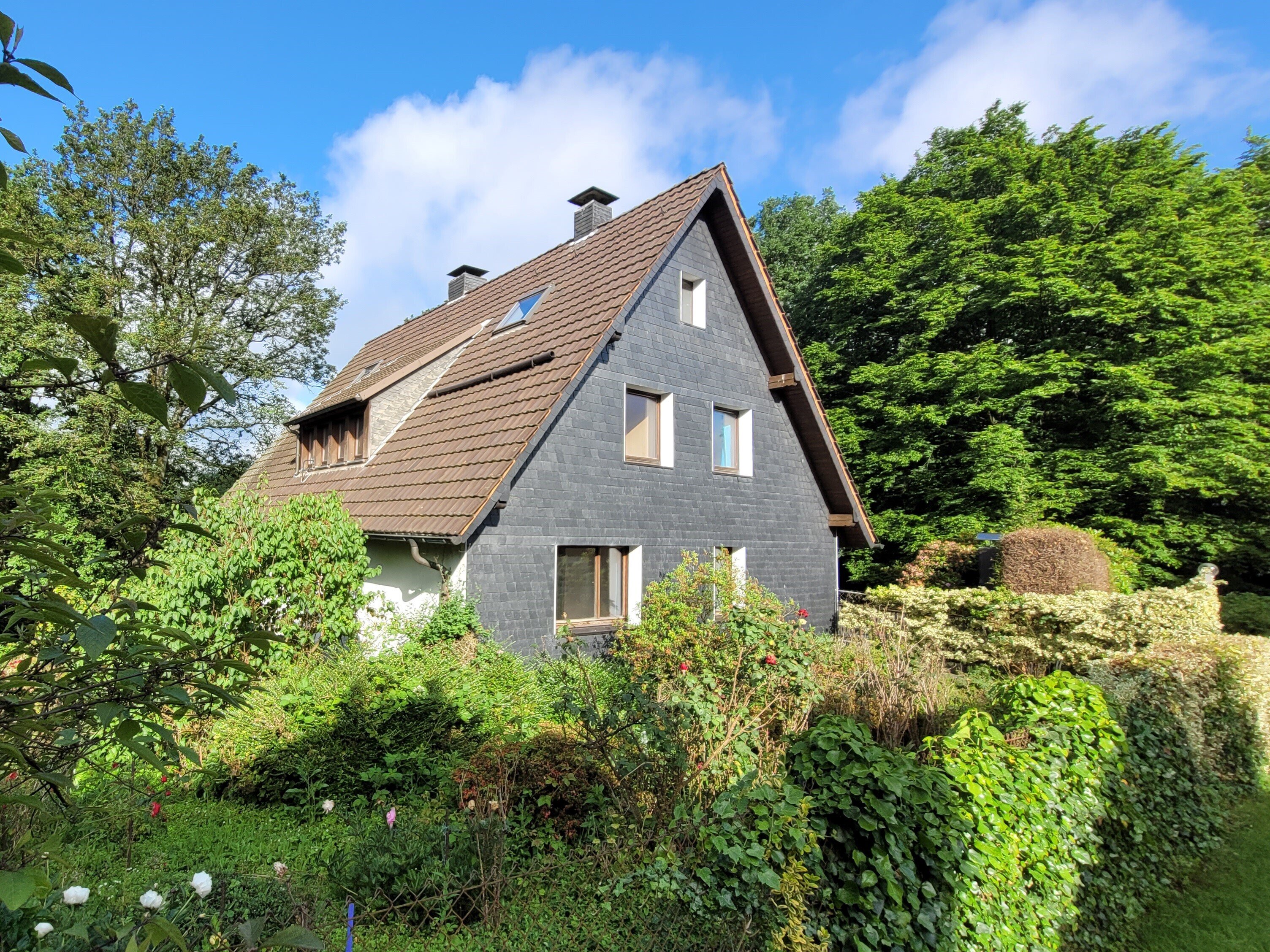 Einfamilienhaus zum Kauf 549.000 € 8 Zimmer 220 m²<br/>Wohnfläche 2.214 m²<br/>Grundstück Westring Wuppertal 42329