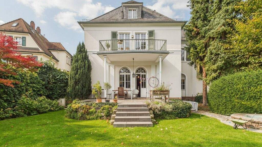 Villa zum Kauf 2.495.000 € 12,5 Zimmer 390,2 m² 864 m² Grundstück Oberstadt Mainz 55131