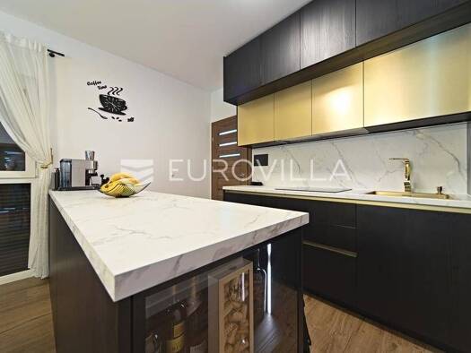 Wohnung zum Kauf - Erstbezug 530.000 € 4 Zimmer 147 m² 2. Geschoss Gornji grad / Centar Osijek 31000