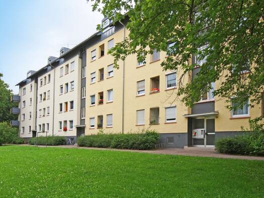 Wohnung zur Miete 825 € 4 Zimmer 81 m² 4. Geschoss frei ab 01.01.2027 Rostocker Straße 38 Bad Cannstatt Stuttgart 70376
