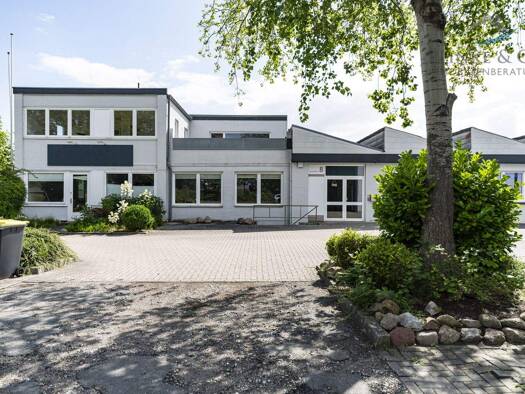 Lagerhalle zur Miete 8.832 € 900 m² Lagerfläche teilbar ab 300 m² Schilksee Kiel / Friedrichsort 24159