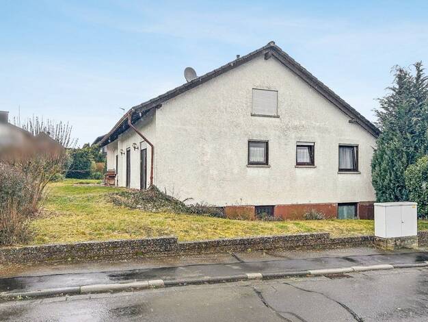 Einfamilienhaus zum Kauf 349.000 € 5 Zimmer 119 m² 672 m² Grundstück Hungen 35410