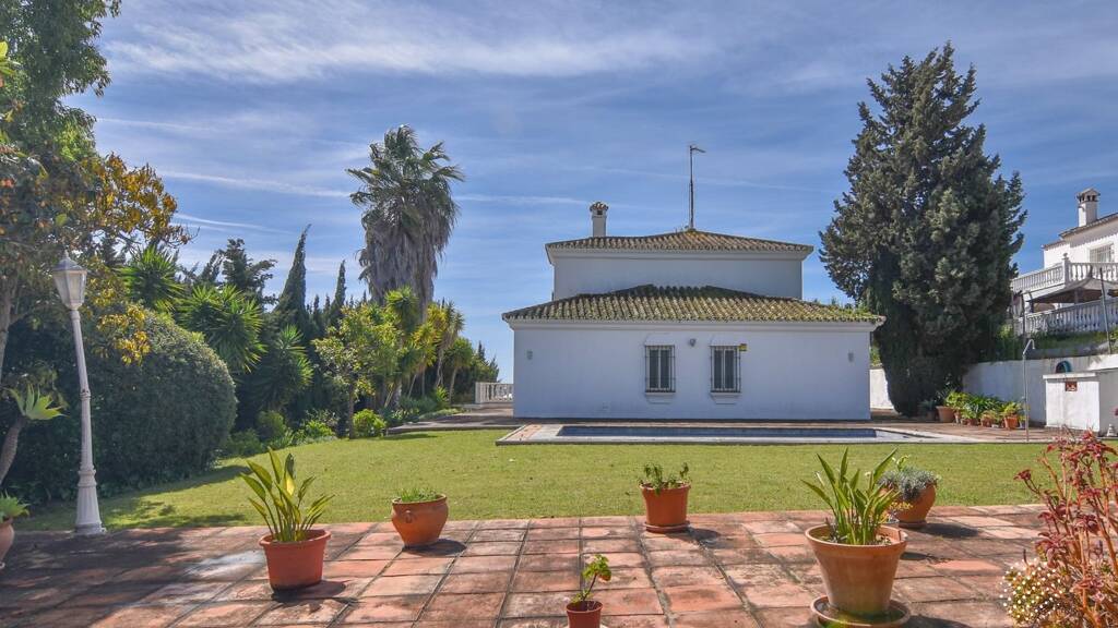 Einfamilienhaus zum Kauf provisionsfrei 780.000 € 4 Zimmer 320 m² 1.069 m² Grundstück Pueblo Nuevo de Guadiaro