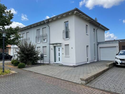 Doppelhaushälfte zur Miete 1.550 € 8,5 Zimmer 145 m² 421 m² Grundstück frei ab 16.01.2027 Milanweg 3 Esch Elsdorf 50189