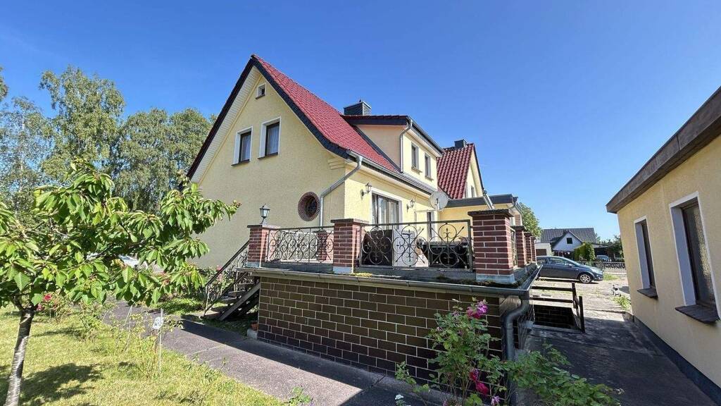 Haus zum Kauf 295.000 € 10 Zimmer 231 m² 1.051 m² Grundstück frei ab sofort Rehna 19217