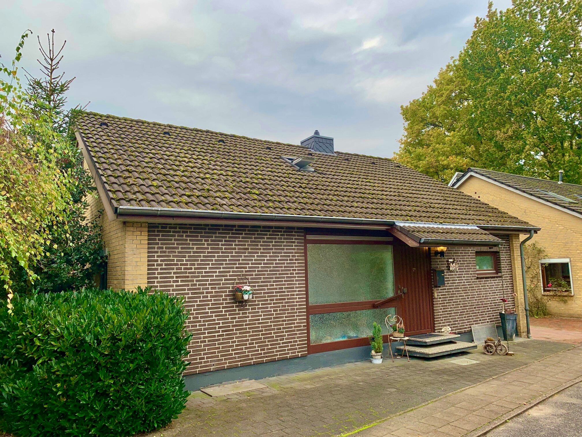 Haus zum Kauf 260.000 € 5 Zimmer 90 m²<br/>Wohnfläche 616 m²<br/>Grundstück Wittorf Neumünster 24539