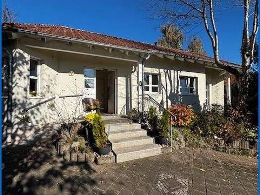 Einfamilienhaus zum Kauf 469.000 € 3,5 Zimmer 105,2 m² 969 m² Grundstück Zoznegg Mühlingen / Zoznegg 78357