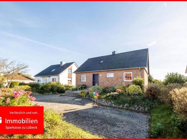 Einfamilienhaus zum Kauf 310.000 € 4 Zimmer 137 m² 895 m² Grundstück Badendorf 23619