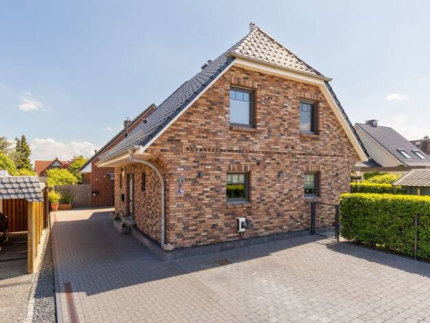 Einfamilienhaus zum Kauf 585.000 € 3,5 Zimmer 127 m² 283 m² Grundstück Uetersen 25436