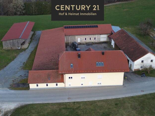 Bauernhaus zum Kauf 9 Zimmer 350 m² 43.128 m² Grundstück Hölzlöd Vilshofen an der Donau 94474