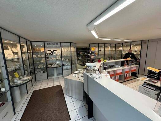 Ladenfläche zur Miete provisionsfrei 1.300 € 4 Zimmer 324 m² Verkaufsfläche Germaniastraße 11 West Kassel 34119