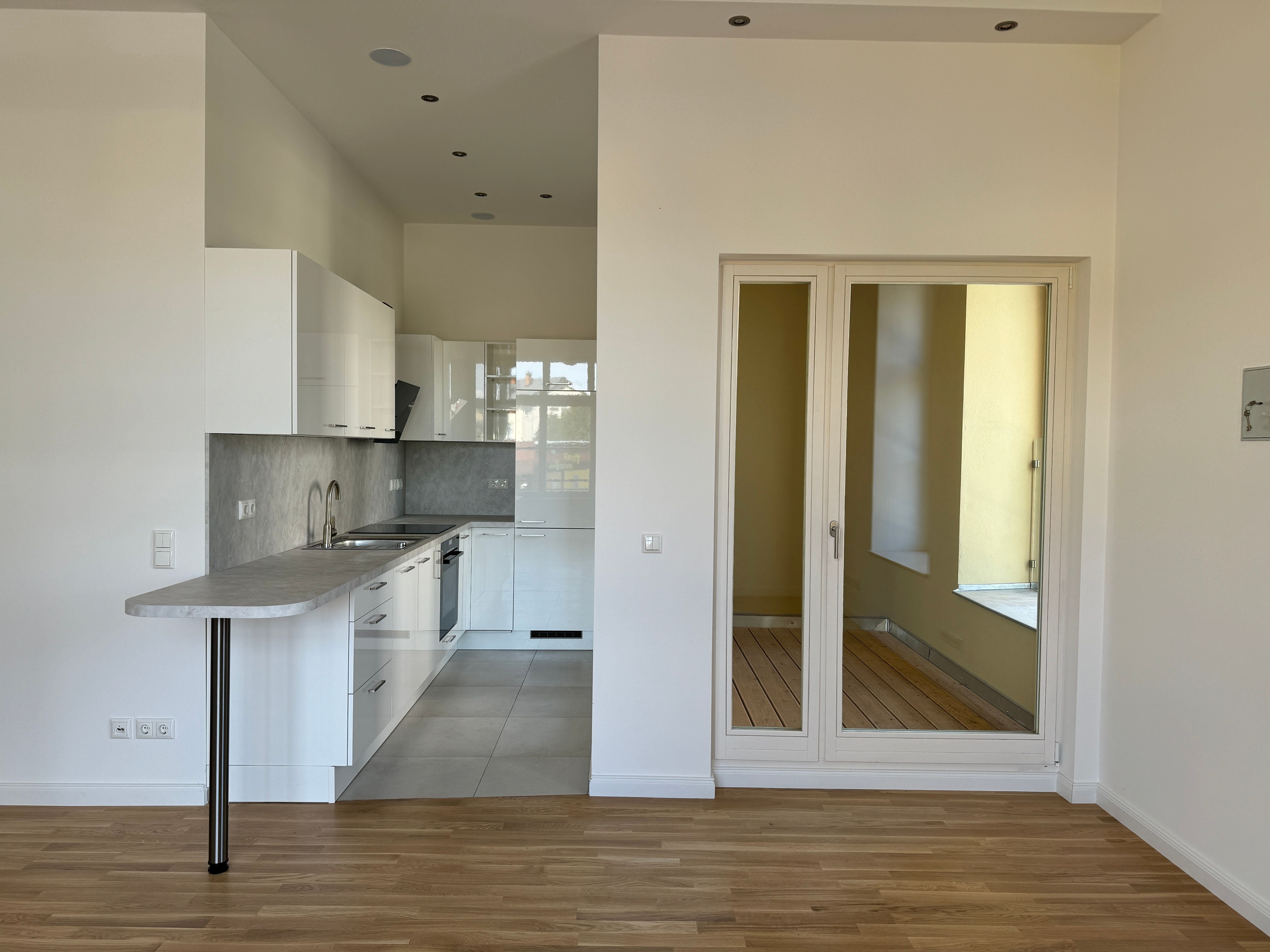 Wohnung zur Miete 475 € 1 Zimmer 47,7 m²<br/>Wohnfläche EG<br/>Geschoss ab sofort<br/>Verfügbarkeit Bismarckstraße 37 Rochlitz Rochlitz 09306