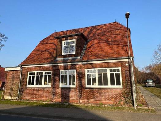 Einfamilienhaus zum Kauf 320.000 € 7 Zimmer 230 m² 1.939 m² Grundstück Dorfstraße 14 Byhusen Farven 27446