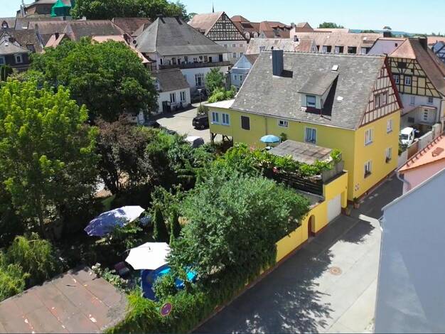 Mehrfamilienhaus zum Kauf 399.000 € 14 Zimmer 269 m² 510 m² Grundstück Bad Windsheim Bad Windsheim 91438