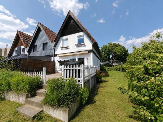 Reihenendhaus zur Miete 2.000 € 4,5 Zimmer 95 m² 330 m² Grundstück Spandau Berlin-Staaken 13593