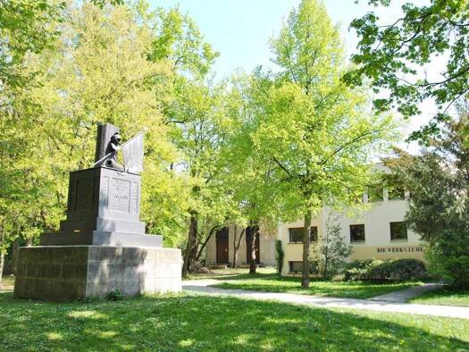 Sonstiges zum Kauf als Kapitalanlage geeignet 1.350.000 € 12 Zimmer 337 m² 290 m² Grundstück Innenstadt Regensburg 93047