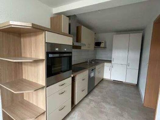Wohnung zur Miete 348 € 2 Zimmer 58 m² frei ab sofort Helenenstraße 9 Limbach-Oberfrohna Limbach-Oberfrohna 09212