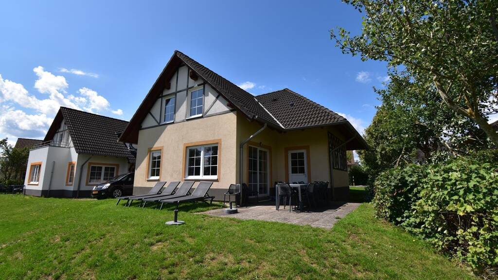 Einfamilienhaus zum Kauf provisionsfrei 295.000 € 6 Zimmer 152 m² 496 m² Grundstück Am Kellerborn 1-548 Eller Cochem 56812